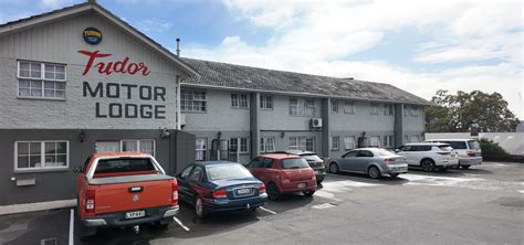 tudor motor lodge hamilton airport